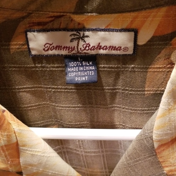 Tommy Bahama Men's Silk Button Down Shirt - Picture 3 of 3